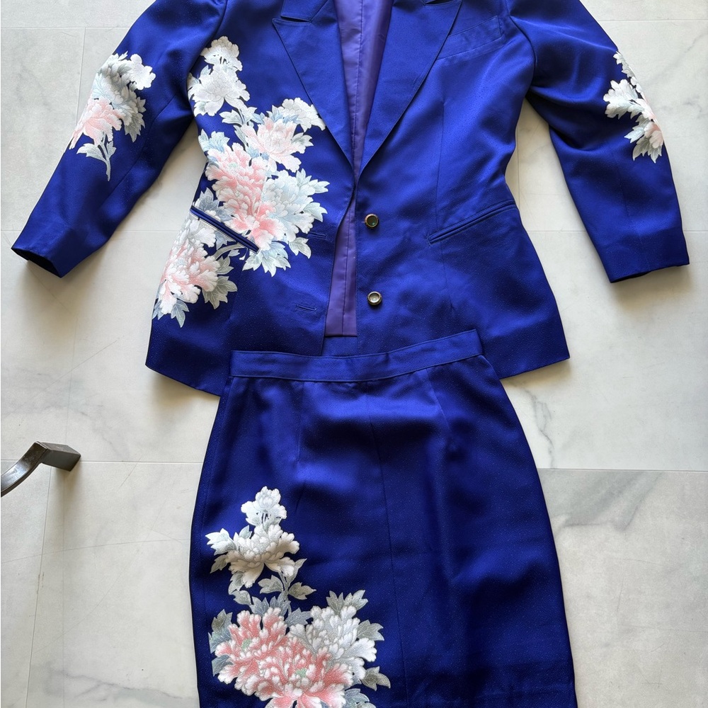 Women's Vintage Royal Blue Suit with Peony Print